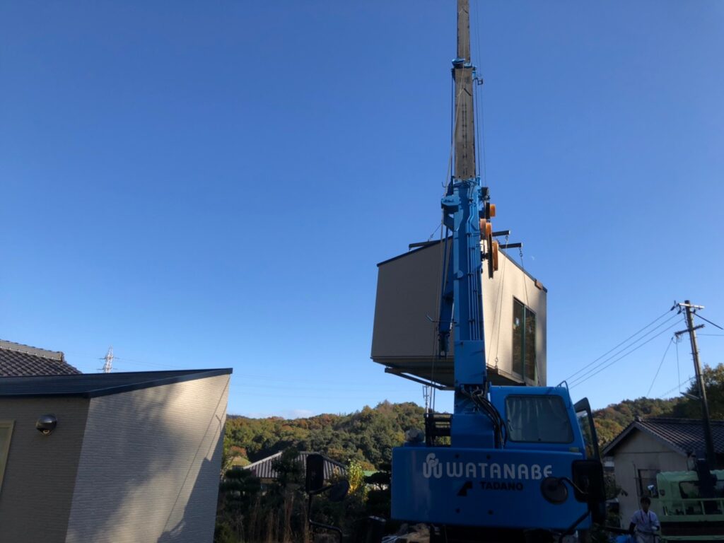 おばあちゃんが暮らすふたつで1つの離れ小屋 岡山県笠岡市 それ小屋ではじめよう ちいさなお家 小屋やさん は 店舗 趣味小屋 ガレージ 音楽小屋 勉強部屋 アトリエ 事務所などに